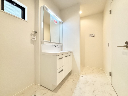 ���ʑ�E���ʏ��@���q���񂪂������A��􂢂����ł��Ă��ꂻ���Ȑ��ʏ��I