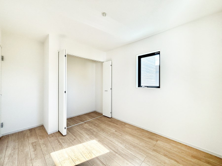 �Q���@�g���₷���`�Ńx�b�g��Ƌ�̒u�����ɂ����邱�Ƃ�����܂���B   