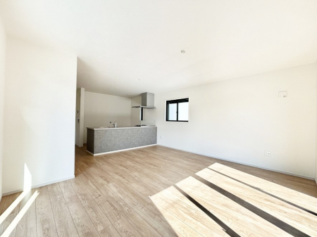 ���r���O�@�Z�ޕ��̌��������o�����A�C���e���A���l����̂��y���݂ȃ��r���O�ł��I   