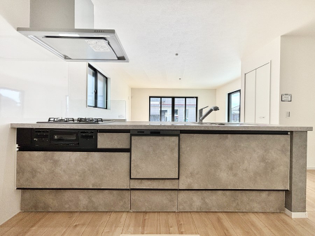 �L�b�`���@�������������I�ɁA�y�����I�V�X�e���L�b�`��  