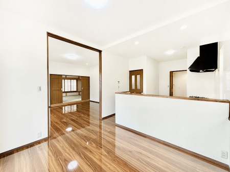 rO@Ƒ̓₩Șbŕ܂閾邢rO 