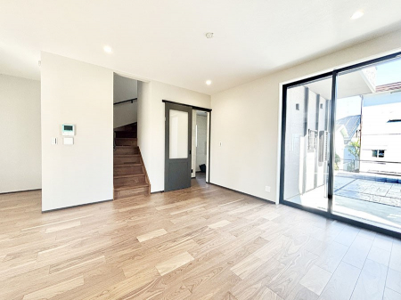 rO@傫ȑ炽Ղ̗zƕ郊rO