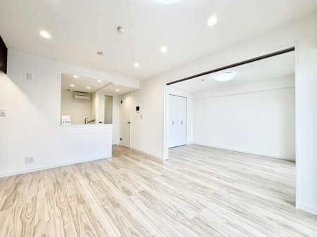 rO@i`eCXg̗D_炩Fg̃t[OfGȃrOłI