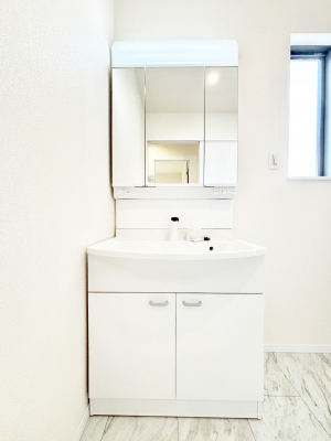 ʑEʏ@X^COɕ֗ȎOʋA~[LrlbgōׂXbL