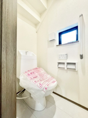 �g�C���@�g�C����1�K��2�K���ꂼ��ɔz�u����Ă��ĂƂĂ��֗��ł��B