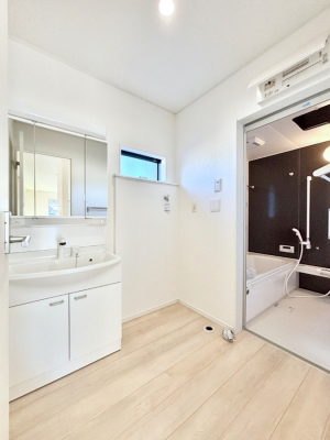 ���̑��@�L�X�Ƃ�Ƃ�̂��郉���h���[�X�y�[�X�B  