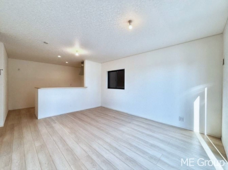 ���r���O�@�������������͋C�̂k�c�j�͉Ƒ��݂�Ȃ̉��K��ԁ�CG���H����