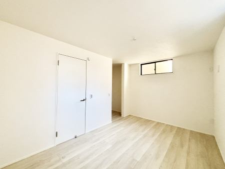 ���̑��@1�K�̃T�[�r�X���[���͌��Ƃ��ė��p�ł��܂�