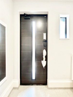 ���ց@���փh�A�ɃX���b�h���C���������Ă���̂Ō��̉��o�����Ă���܂�