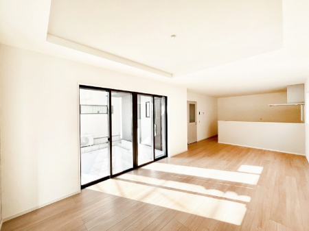 ���r���O�@�i�`�������e�C�X�g�̗D�����_�炩���F�g���̃t���[�����O���f�G�ȃ��r���O�ł��ˁB