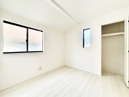 �q�������@�q�������ɂ��������߂Ȏ��[�X�y�[�X�����Ղ�̋���