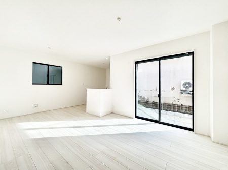 ���̑����ρ@�Ƒ��̏Ί炪���R�Ɛ��܂�Ă���A����ȕ��͋C�̃_�C�j���O�Ɏd�オ���Ă��܂� 