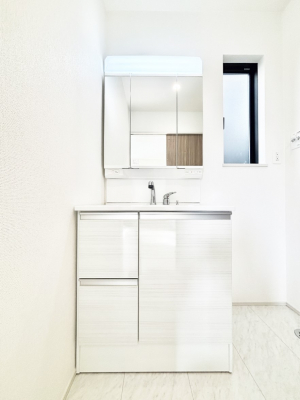 ���ʑ�E���ʏ��@���[�͂Ƌ@�\���ɗD�ꂽ���ʉ��ϑ�