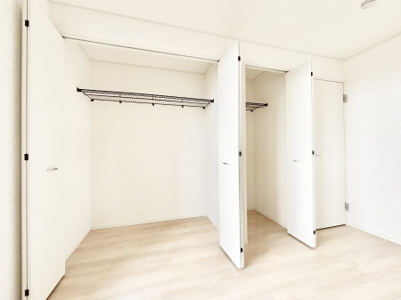 ���[�@�����Ղ�̎��[�X�y�[�X�ŉ��K�ɕ�点���� 