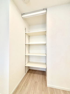 ���̑����ρ@�L�b�`���ɂ̓p���g���[�I�H�ނ̃X�g�b�N�͂������A���p�i�̎��[�Ȃǎg�����͂��낢��I