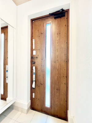 ���ց@���փh�A�ɃX���b�h���C���������Ă���̂Ō��̉��o�����Ă���܂��I 