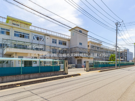 ���ӊ��@���w�Z 1470m �O���s���k���w�Z