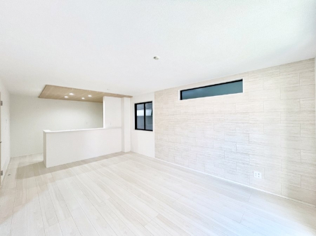 ���r���O�@�Z�ޕ��̌��������o�����A�C���e���A���l����̂��y���݂ȃ��r���O�ł��I 