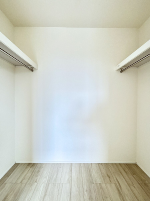 ̑@EH[NCN[[bgtŐԂLpł܂B