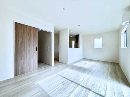 rO@i`eCXg̗D_炩Fg̃t[OfGȃrOłˁB