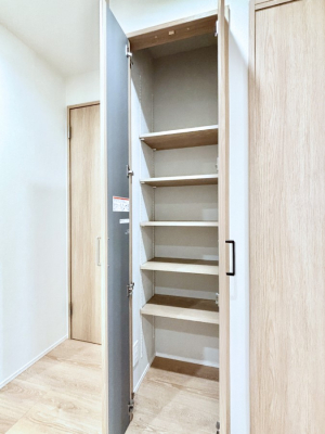 ���[�@�L�����[�B�|���p�����p�i�̃X�g�b�N�Ȃǂ�����������[�B