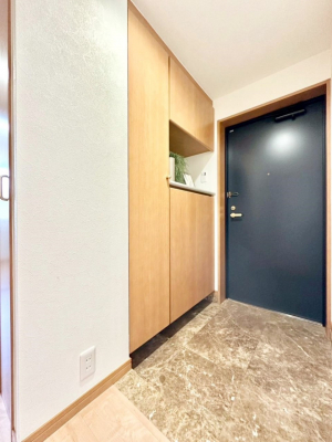 ���ց@���ւɂ͎��[�������Ղ肠��̂ŃX�b�L�������q���I�ȋ�Ԃ�ۂĂ���