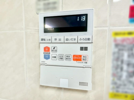 ���̑����ρ@�X�C�b�`�ЂƂŒǂ��������ł��܂�