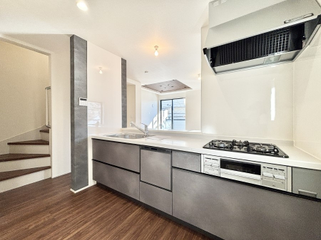 �L�b�`���@�������������I�ɁA�y�����I�V�X�e���L�b�`��  