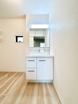 ���̑��@�L�X�Ƃ�Ƃ�̂��郉���h���[�X�y�[�X�B  