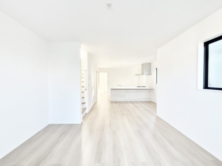 ���r���O�@�Z�ޕ��̌��������o�����A�C���e���A���l����̂��y���݂ȃ��r���O�ł��I