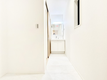 ���̑��@����������z���C�g�J���[����Ƃ��������h���[�X�y�[�X