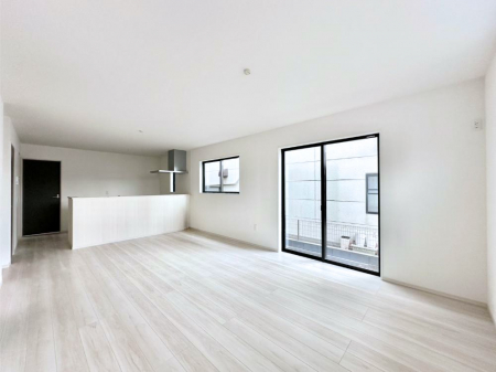 ���r���O�@�傫�ȑ����炽���Ղ�̗z���ƕ����������郊�r���O