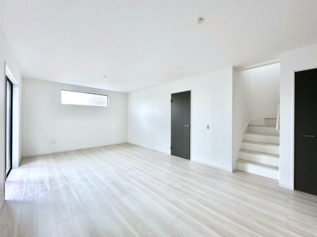 ���r���O�@�����u�������܁v�u��������v�Ƒ��Ƃ̃R�~���j�P�[�V�������[�܂郊�r���O�C���K�i�B 