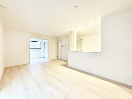 ���r���O�@�Ƒ��c���̎��Ԃ����������Ȃ��났�̃��r���O�_�C�j���O�B   