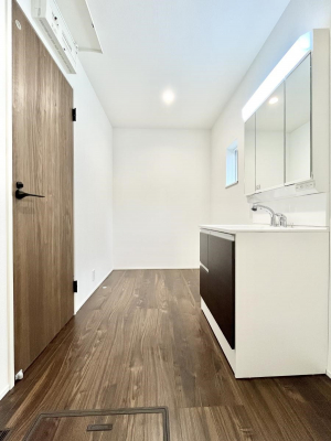 ���̑��@�������̂��郉���h���[�X�y�[�X