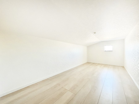 ���[�@���������[�́A�G�߂̃C�x���g�p�i��~���̕z�c�Ȃǈꎞ�I�ɂ��܂��ꏊ�Ƃ��ĕ֗��ł�