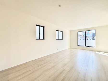 ���r���O�@�Z�ޕ��̌��������o�����A�C���e���A���l����̂��y���݂ȃ��r���O�ł��I 