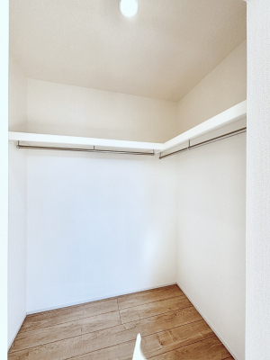 ���̑��@�ߗނ��n���K�[�Ɋ|�����܂܎��[�ł���WIC�B�ߗނ̐������ڂ����₷���ĕ֗��ł��I