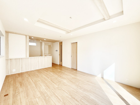 ���r���O�@�i�`�������e�C�X�g�̗D�����_�炩���F�g���̃t���[�����O���f�G�ȃ��r���O�ł��ˁB