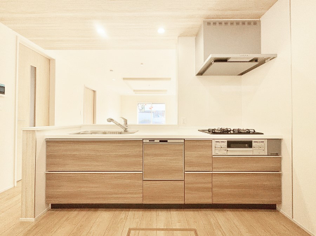 �L�b�`���@���r���O�ŗV�Ԃ��q�l�������Ȃ��炨�������ł���ΖʃL�b�`��