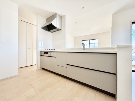 �L�b�`���@�������X���[�Y�ȃA�C�����h�L�b�`���I