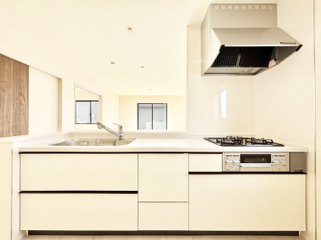 �L�b�`���@���r���O�ŗV�Ԃ��q�l�������Ȃ��炨�������ł���ΖʃL�b�`��