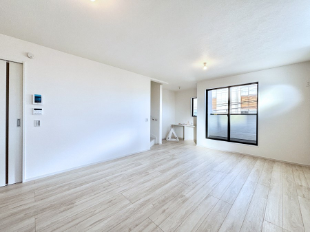 ���r���O�@�傫�ȑ����炽���Ղ�̗z���ƕ����������郊�r���O