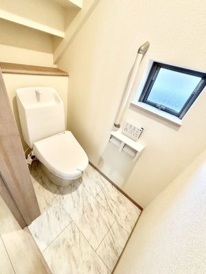 gC@gC1K2KꂼɔzuĂĂƂĂ֗łB 