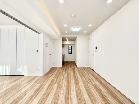 ���r���O�@���R�Ƃ��Ƒ����W�܂�e���̋�ԁI 