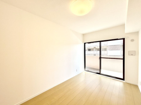 ���̑����ρ@�o���R�j�[���J�������v���X���Ă����m��  