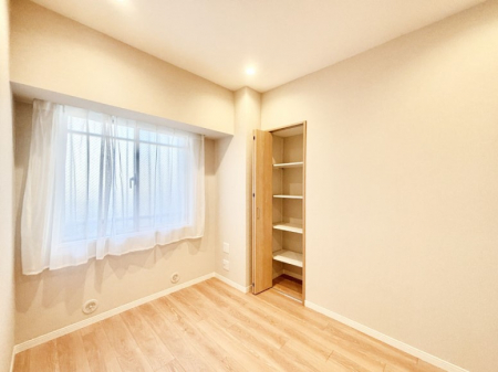 �Q���@�g���₷���`�Ńx�b�g��Ƌ�̒u�����ɂ����邱�Ƃ�����܂���B   