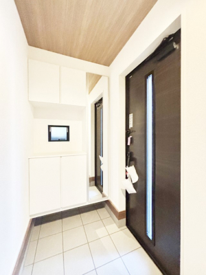 ���ց@���ʔ��͂��Ƒ��̎ʐ^��G�߂̃C���e���A�ŏ���I�Ƃ��ĉ��o�ł��܂�