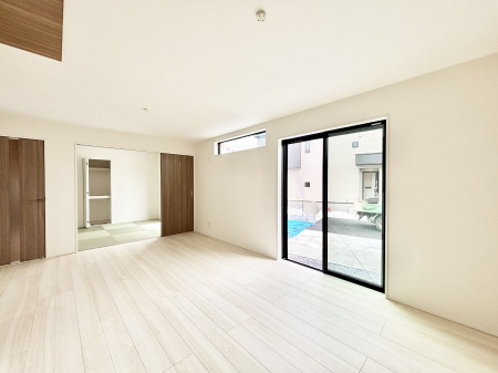 rO@傫ȑ炽Ղ̗zƕ郊rO