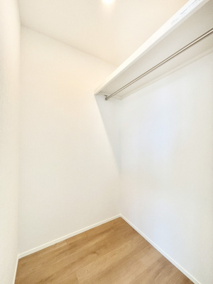 ̑@EH[NCN[[bgtŐԂLpł܂B